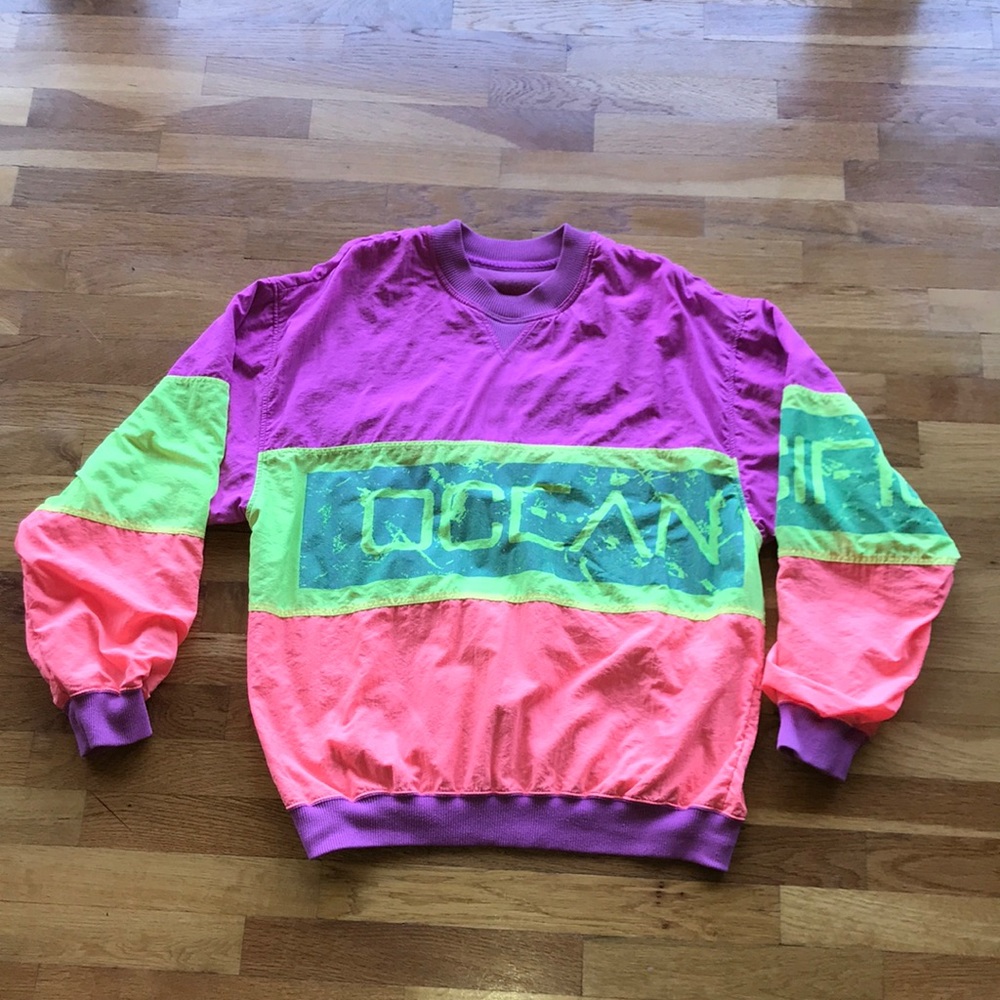 Women’s Neon, MultiColored, Crew Neck. Size Large.